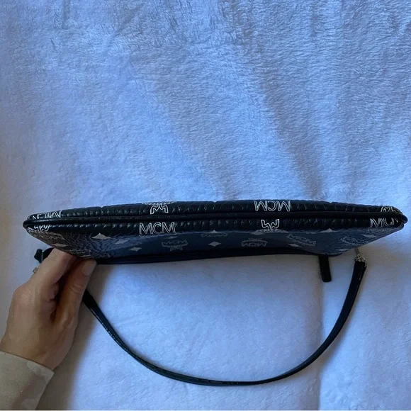 MCM Visetos Signature Logo Small Clutch Pouch Wristlet Purse Black & White - Picture 3 of 15